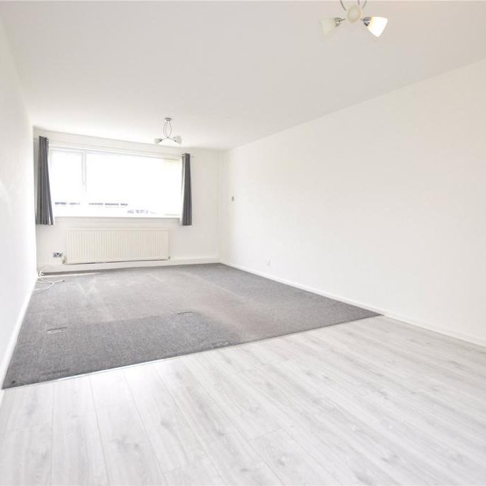 3 bedroom end of terrace house to rent - Photo 1