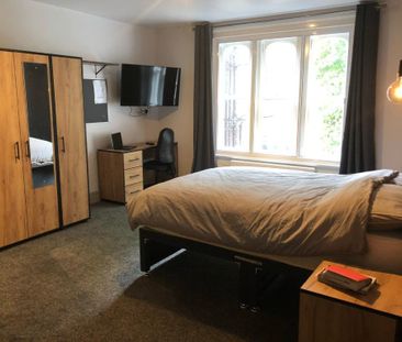 16 bedroom flat to rent - Photo 4