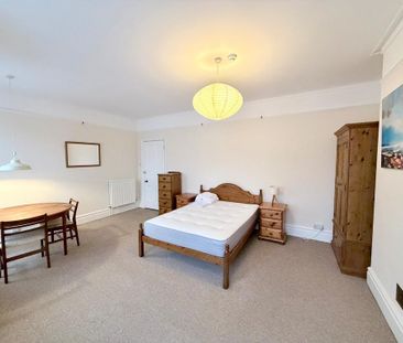 7 bedroom semi-detached house to rent - Photo 2