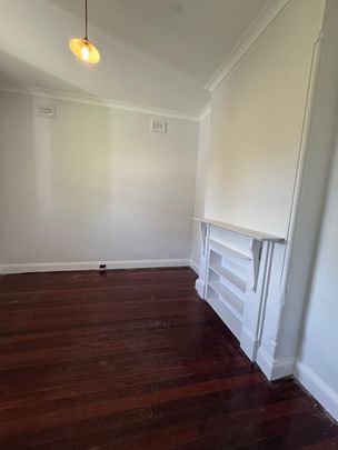 Premium Rental Opportunity - 4 Bedrooms | 1 Bathroom | Oversized Kitchen - Photo 1