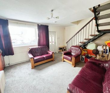 3 bedroom terraced house to rent - Photo 1
