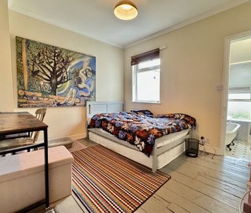 Alexandra Road - Photo 5