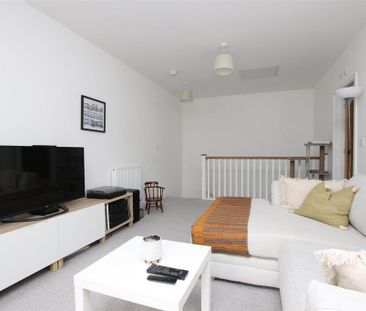 2 bedroom house to rent - Photo 1