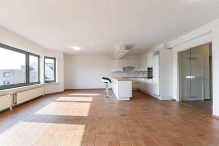 HUREN | Ruim, lichtrijk appartement, 2 slaapkamers en garage - Foto 5