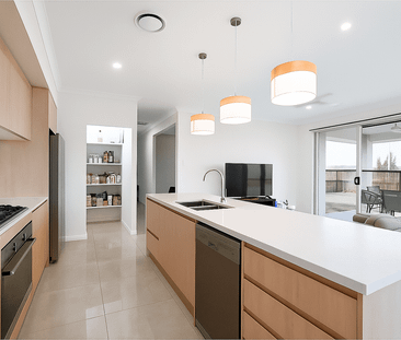 Modern Family Living with Space, Style & Convenience - Photo 1