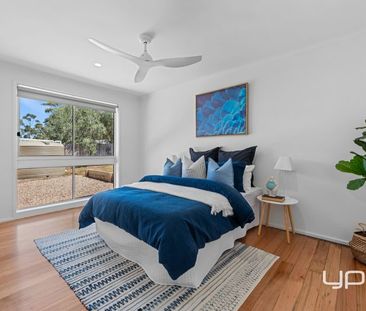 Beautifully Renovated Home with Reserve Views - Photo 5