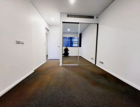 58 O'Dea Avenue, Sydney - Photo 2