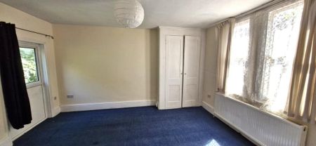 4 bedroom terraced house to rent - Photo 5