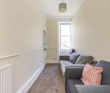 3 bedroom apartment to rent - Photo 3
