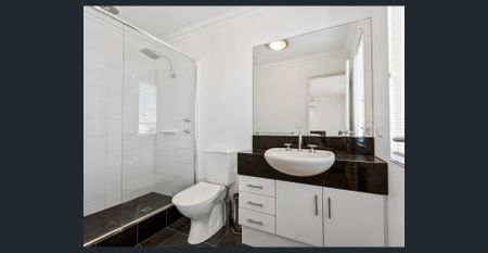 Modern living close to the city - Photo 2