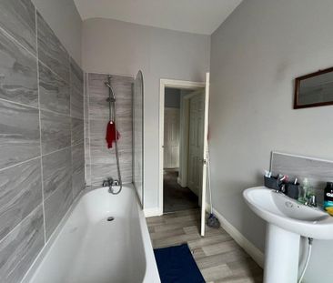 1 bedroom in a house share to rent - Photo 6