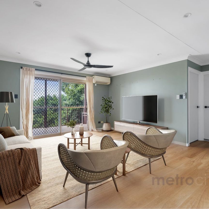 This 2 Bed, 2 bath with air con is calling your name! - Photo 1