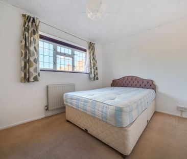 2 bedroom end of terrace house to rent - Photo 5