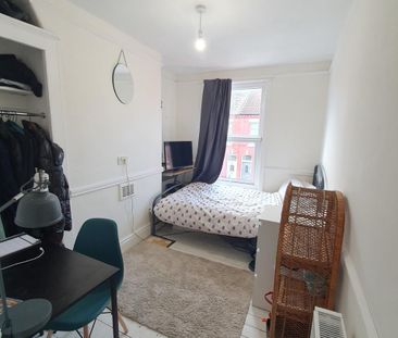 4 Bed Terraced House, Kempton Road, L15 - Photo 6