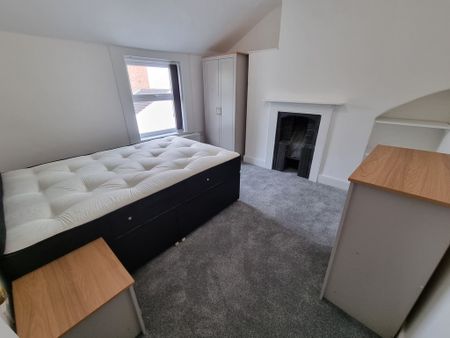 2 Bed Student Accommodation - Photo 4