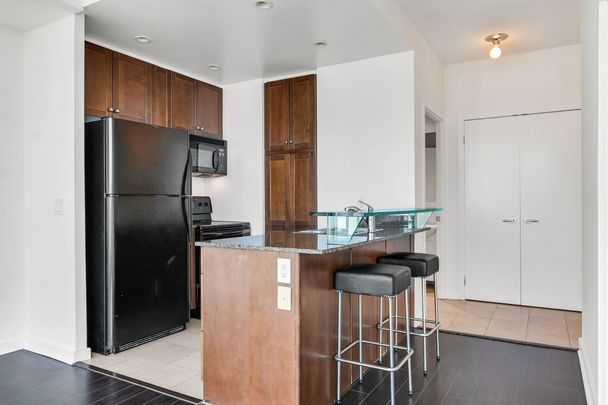 For Lease - 8 York Street Unit# 3613, Toronto, Ontario - Photo 1