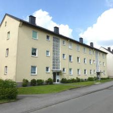 Kurzfristig beziehbare 2-Zimmer-Wohnung mit Balkon in Zentrumsnähe - Photo 1