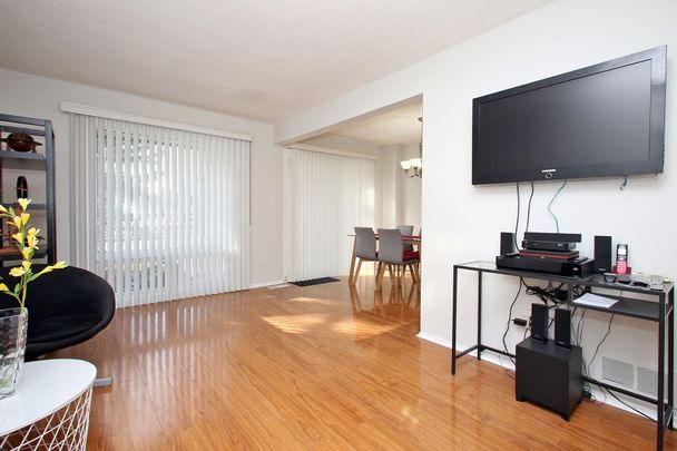 For Lease - 139 Huntingdale Boulevard, Toronto, Ontario - Photo 1