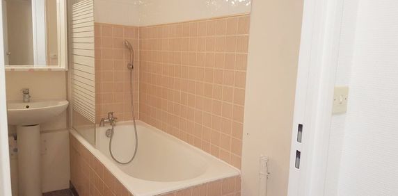Location Appartement 1 pièce 28m² FONTAINEBLEAU 77300 - Photo 2