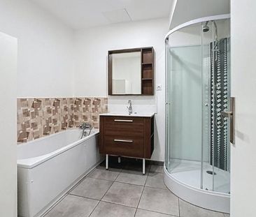 Location Appartement 3 pièces 59m² ST ANDRE DE CUBZAC 33240 - Photo 2