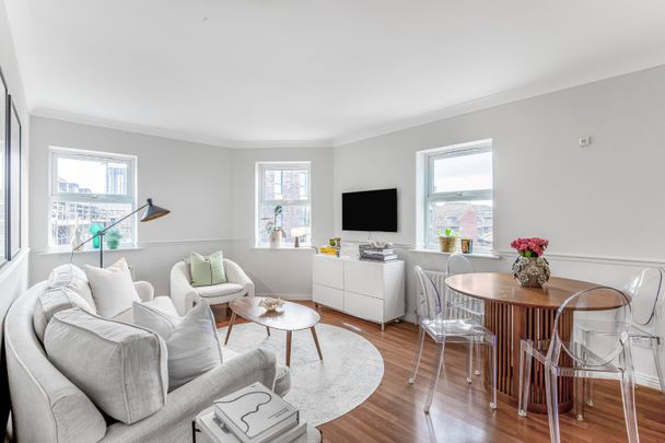 Falcon Road, Battersea, London, SW11 - Photo 1