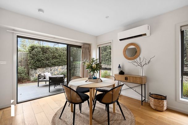 12/10 Robson Street, Garran ACT 2605 - Townhouse For Rent | Domain - Photo 1