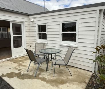 Longford living - Photo 3