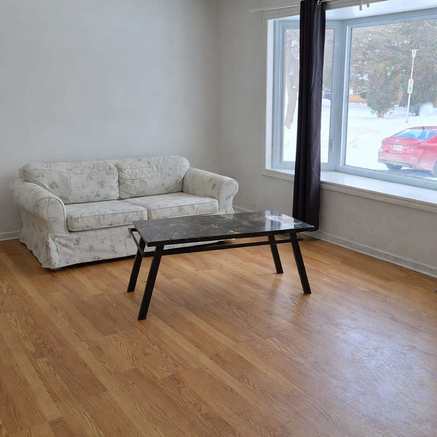 For Lease - 1183 Farnsborough Crescent, London East, Ontario - Photo 1