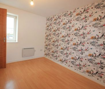 Flat to rent on - Photo 6