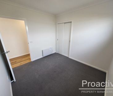 Modern, Low-Maintenance Living with Stylish Finishes - Photo 3