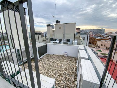2 room luxury Flat for rent in Barcelona, Catalonia - Photo 2