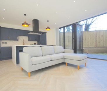 3 bedroom apartment to rent - Photo 1