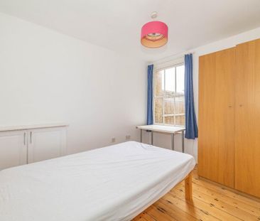 4 bedroom terraced house to rent - Photo 5