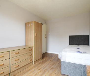 Room 2, East Road, Cambridge - Photo 2