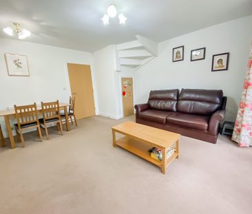 3 bed terraced house to rent in Denton Way, Langley, SL3 - Photo 6