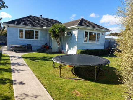 5 Hood Avenue, Heretaunga - Photo 2