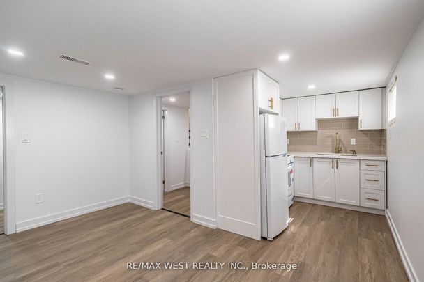 For Lease - 7 Highland Hill, Toronto, Ontario - Photo 1