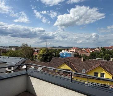 Pronájem moderního bytu 2+kk s terasou a parkovacím místem v centru... - Fotografie 1