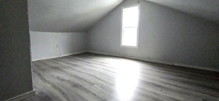 For Lease - 321 Dieppe Street, Welland, Ontario - Photo 4