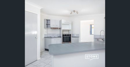 Spacious Entertainer's Family Home in Quiet Cul-de-Sac.. - Photo 4