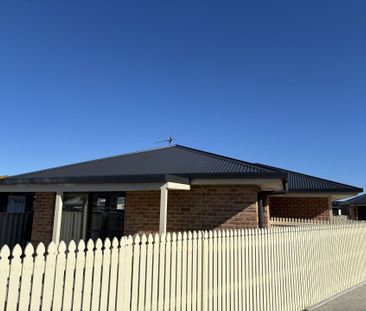 1/10 Sandwood Place, East Devonport TAS 7310 - Photo 4