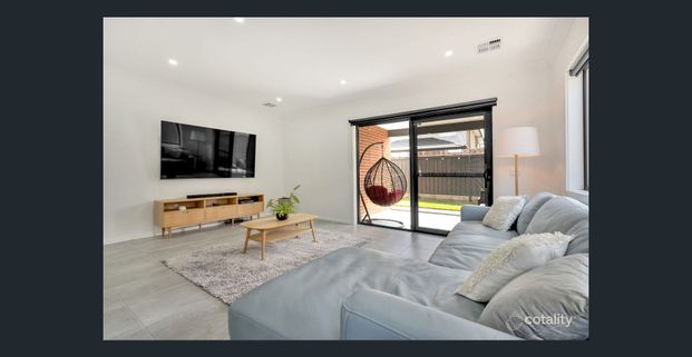 The Ideal Family Home !! - Photo 1