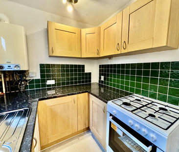 Keevil Drive, . - Photo 3