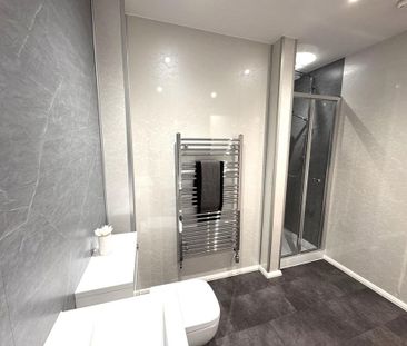 3 bedroom semi-detached bungalow to rent - Photo 6