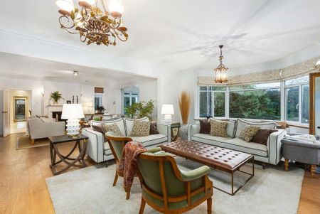 6 bedroom detached house to rent - Photo 4