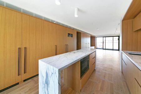 Timeless Luxury in an Iconic Sydney Setting - Photo 3