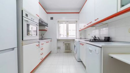 Paseo de la Castellana, Madrid, Community of Madrid 28046 - Photo 3