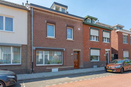 SCHITTERENDE RUIME BOVENWONING IN KERKRADE - Photo 5