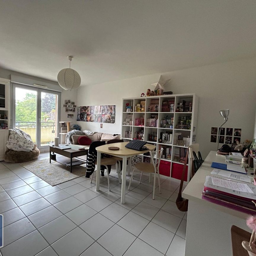 Location Appartement 2 pièces 47m² ST AMAND MONTROND 18200 - Photo 1