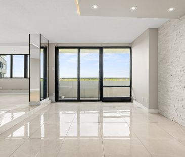 2555 Av. du Havre-des-Îles, Laval - Photo 3